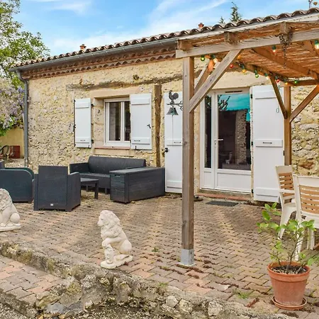 3 Bedroom Gorgeous In Casa de Férias Gondrin